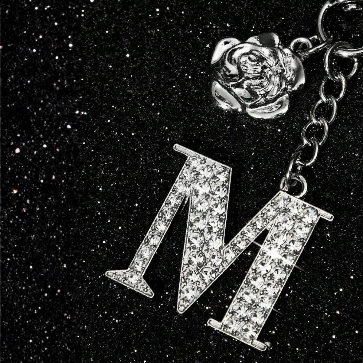 Chaveiro Marilyn Monroe Metal Letra M Strass Rosa Prateado
