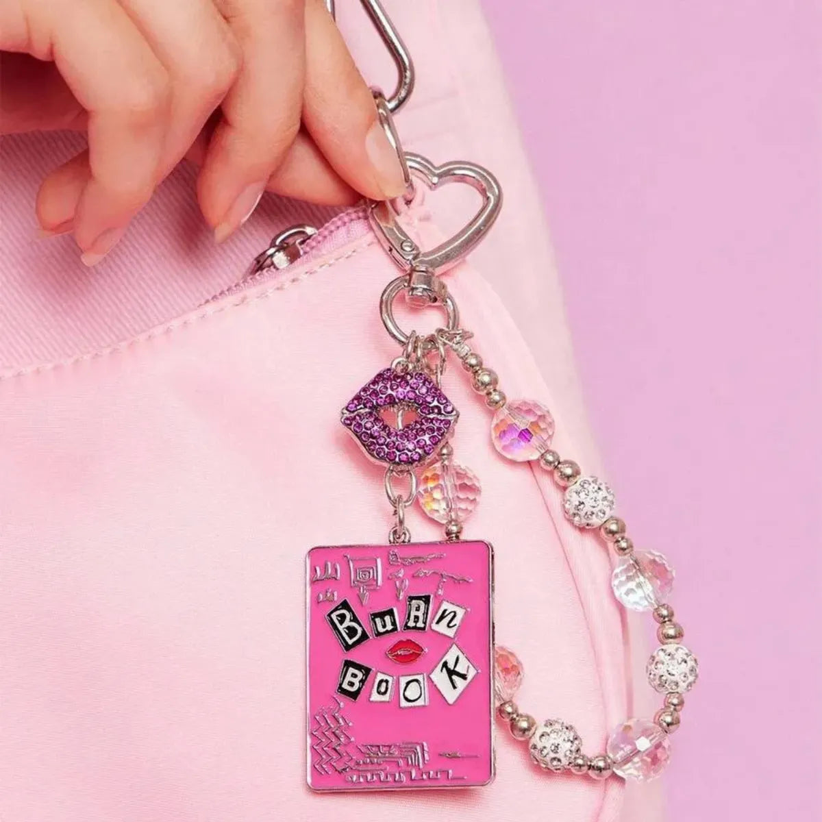 Chaveiro Mean Girls Burn Book Rosa Metal Contas Cristal